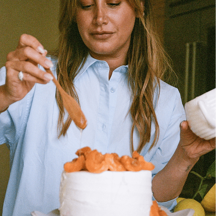 How to Make a Grocery Store Cake Look Like it Was Custom-Baked